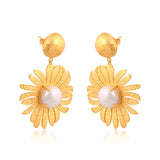 Anemone's Charm Drop Earrings - Pearl