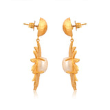 Anemone's Charm Drop Earrings - Pearl